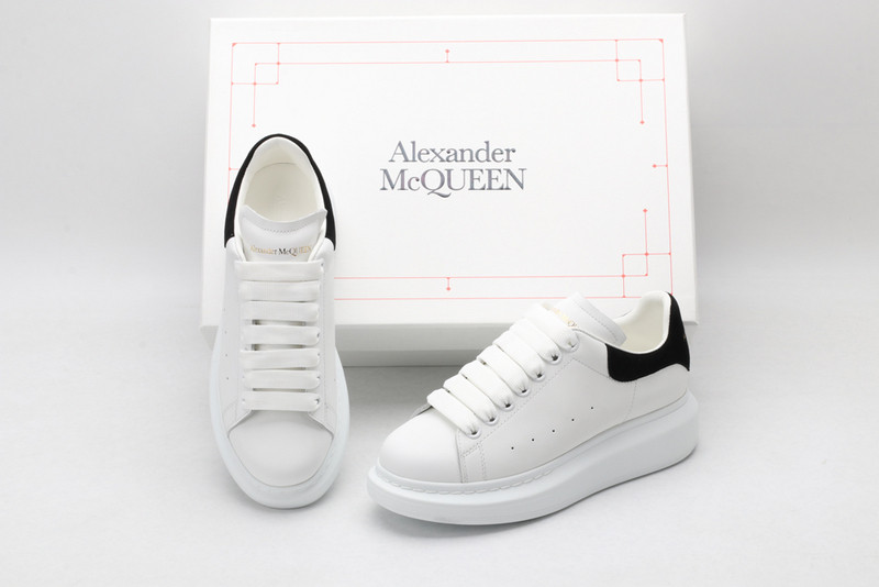 ALEXANDER MCQUEEN SNEAKER