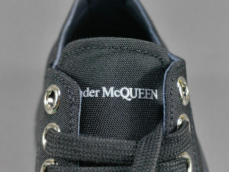 ALEXANDER MCQUEEN SNEAKER