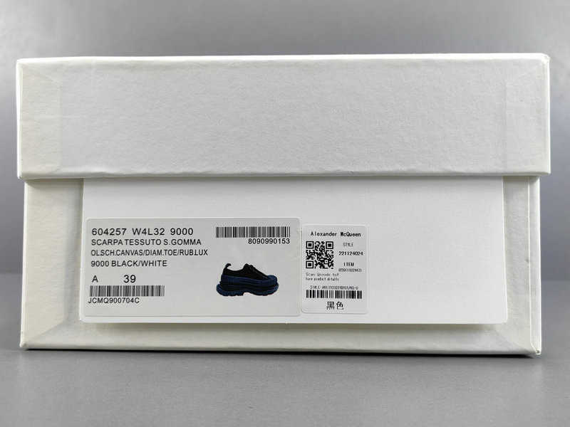 ALEXANDER MCQUEEN SNEAKER