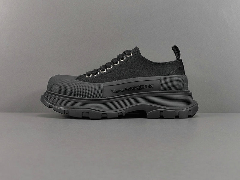 ALEXANDER MCQUEEN SNEAKER