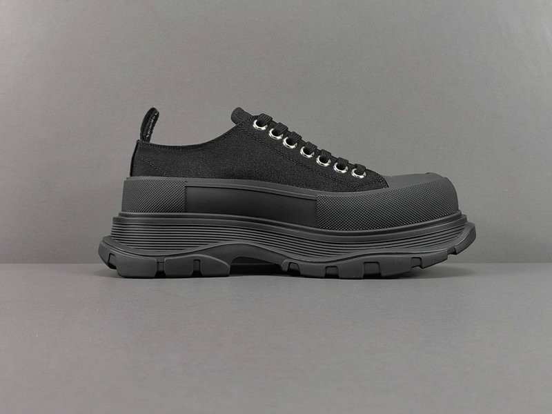 ALEXANDER MCQUEEN SNEAKER