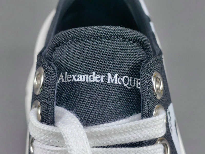 ALEXANDER MCQUEEN SNEAKER