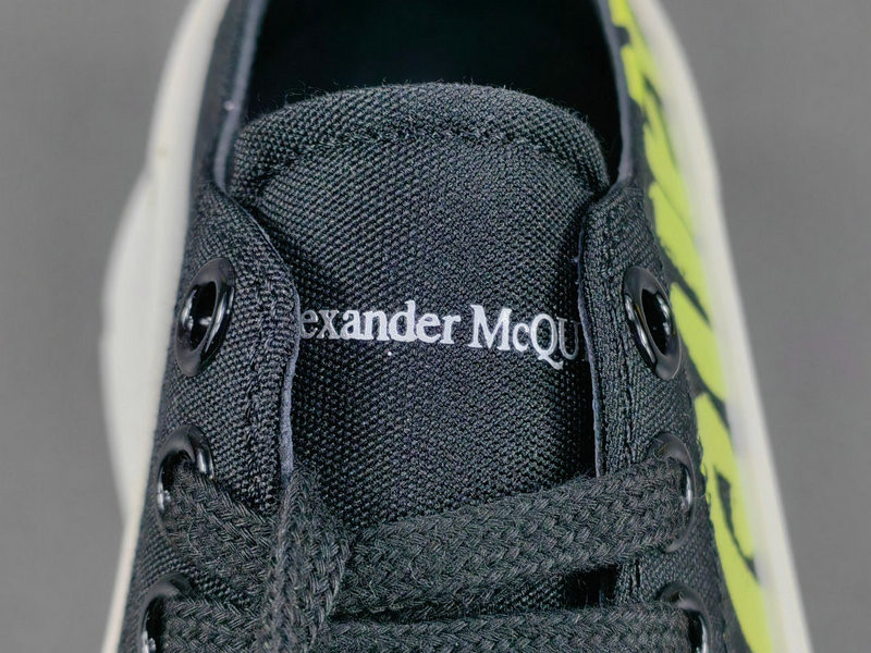 ALEXANDER MCQUEEN SNEAKER