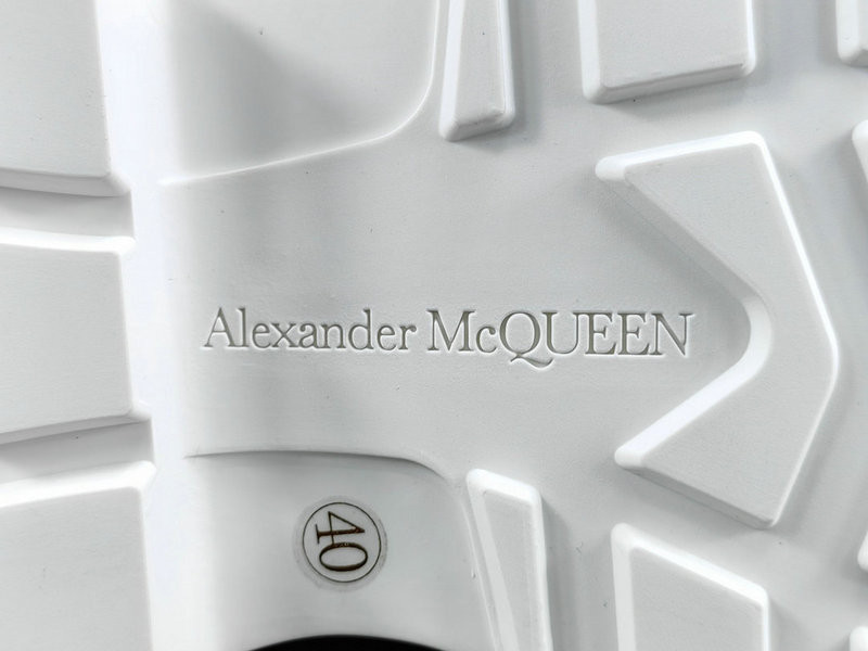 ALEXANDER MCQUEEN SNEAKER