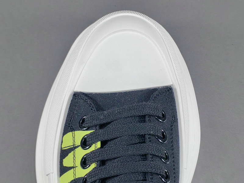 ALEXANDER MCQUEEN SNEAKER