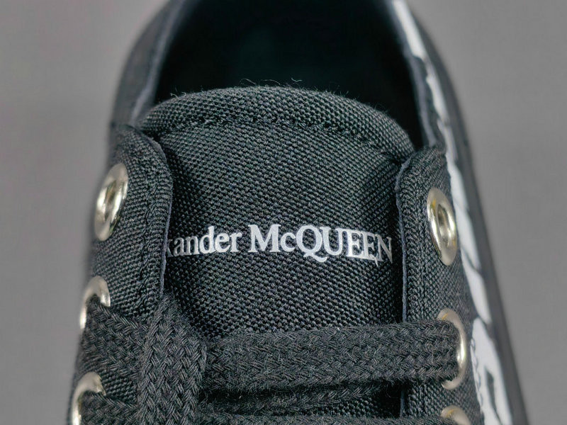 ALEXANDER MCQUEEN SNEAKER