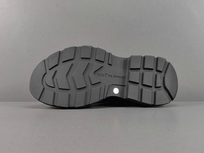 ALEXANDER MCQUEEN SNEAKER