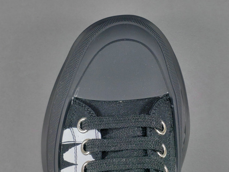 ALEXANDER MCQUEEN SNEAKER