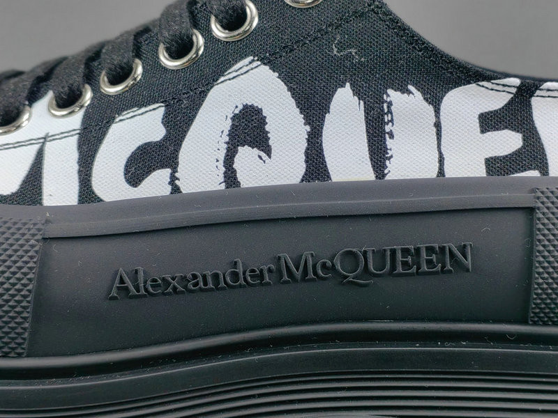 ALEXANDER MCQUEEN SNEAKER