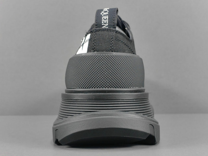 ALEXANDER MCQUEEN SNEAKER