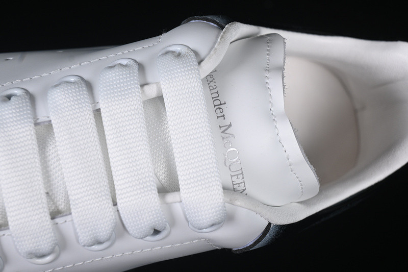 ALEXANDER MCQUEEN SNEAKER