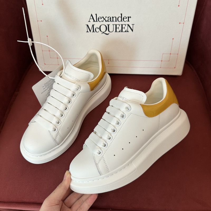 ALEXANDER MCQUEEN SNEAKER