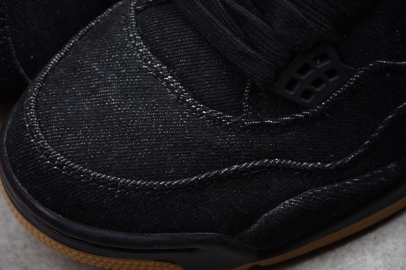 Jordan 4 Retro Levi