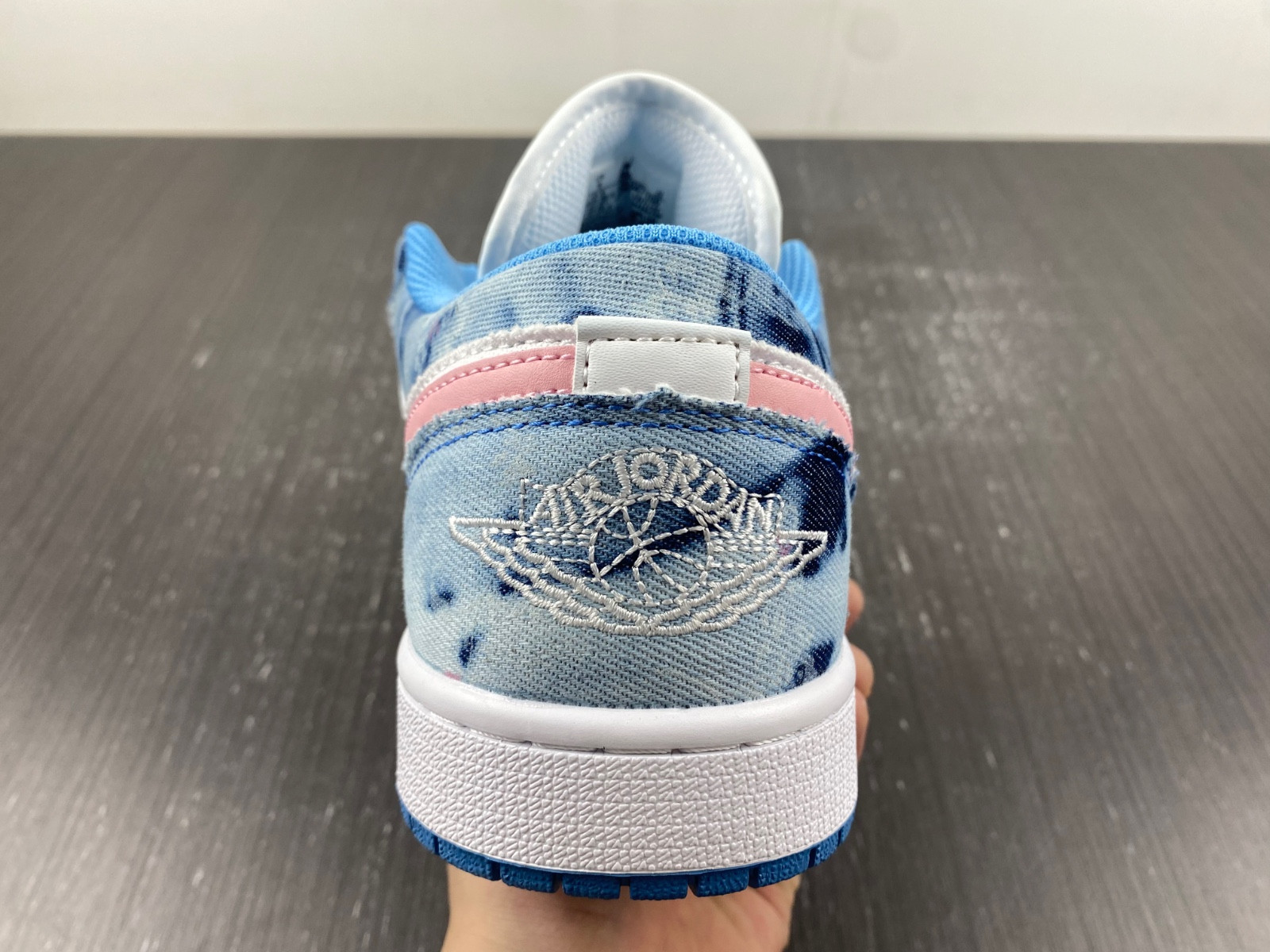Jordan 1 Low Washed Denim (GS) DM8947-100
