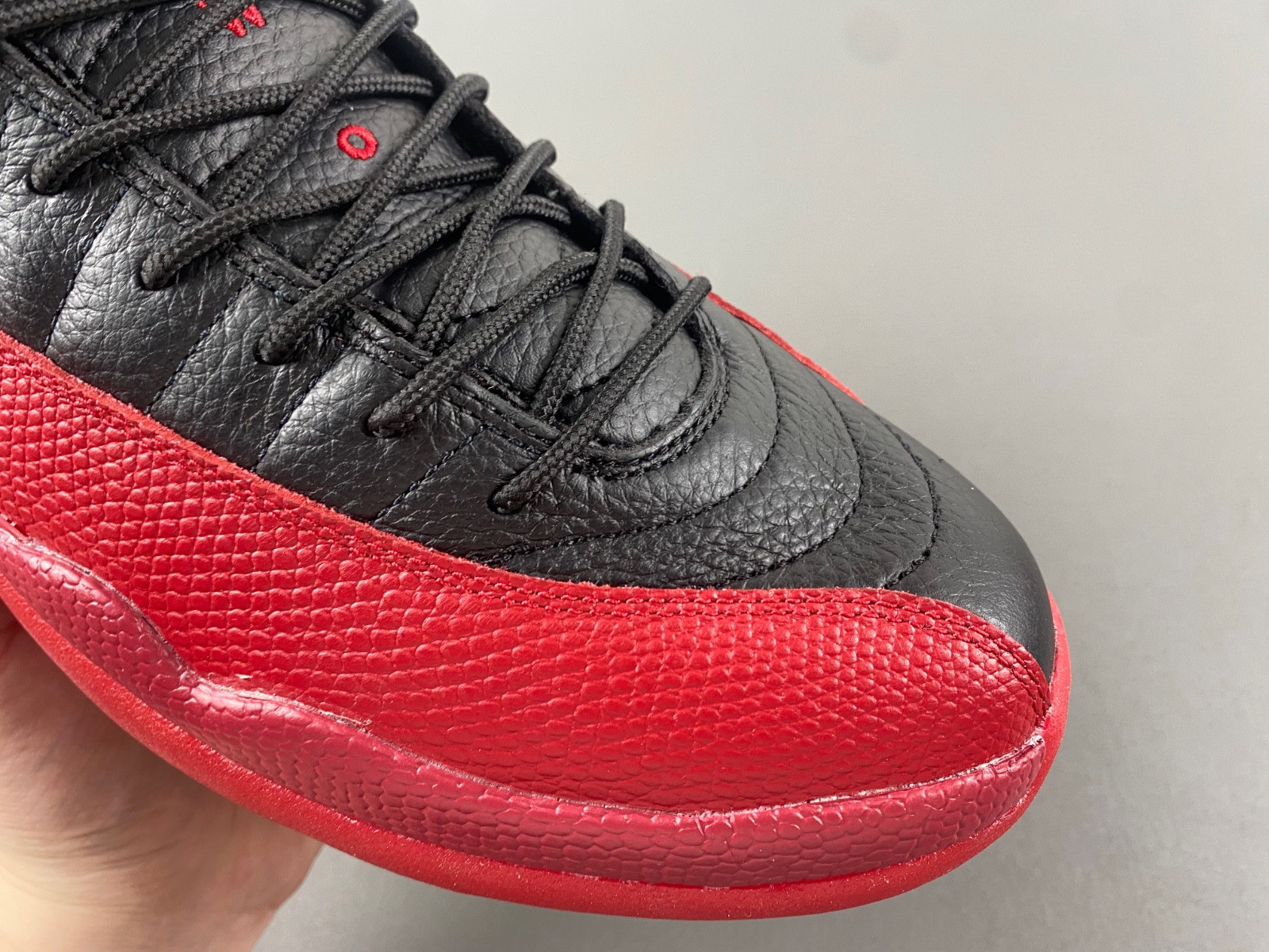 Jordan 12 Retro Flu Game (2016) 130690-002