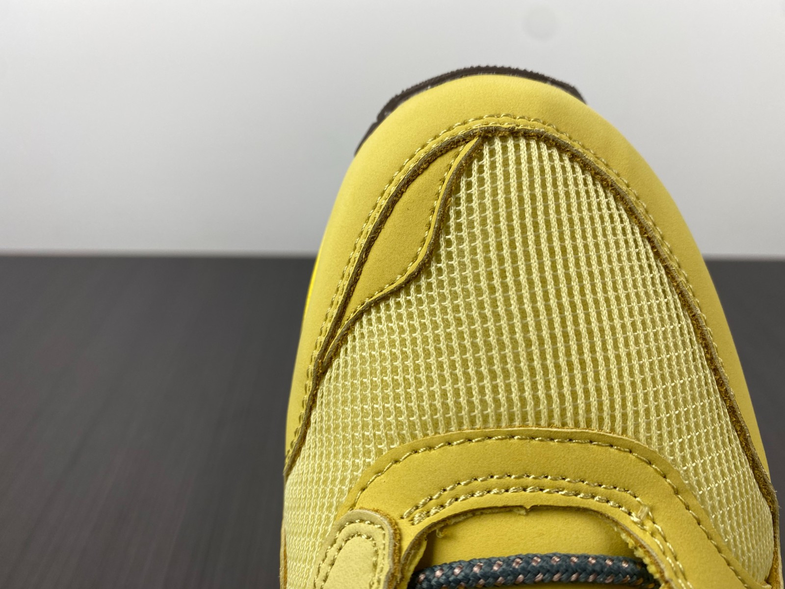 Travis Scott x Nike Air Max 1 "Wheat" DO9392-700