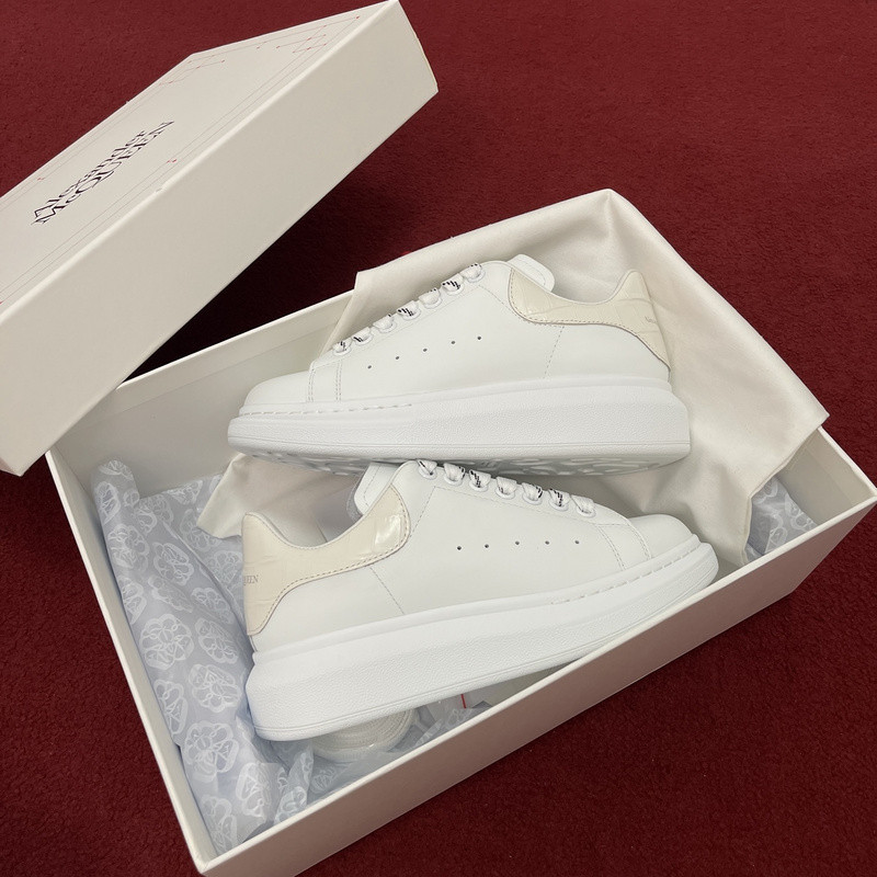 ALEXANDER MCQUEEN SNEAKER