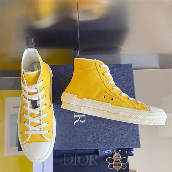 D B23 HIGH-TOP SNEAKERS
