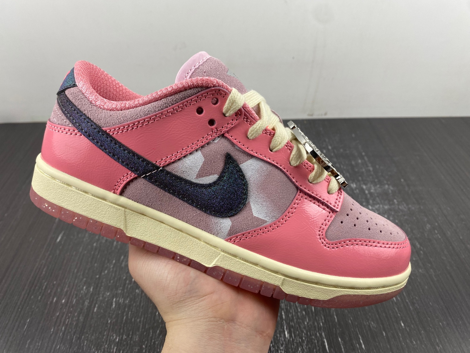 Nike Dunk Low "Barbie" FN8927-621