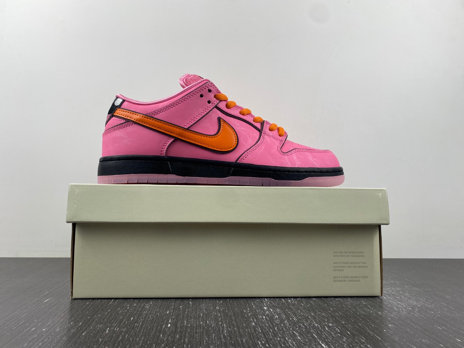 Powerpuff Girls x Nike SB Dunk Low Pro "Blossom" FD2631-600
