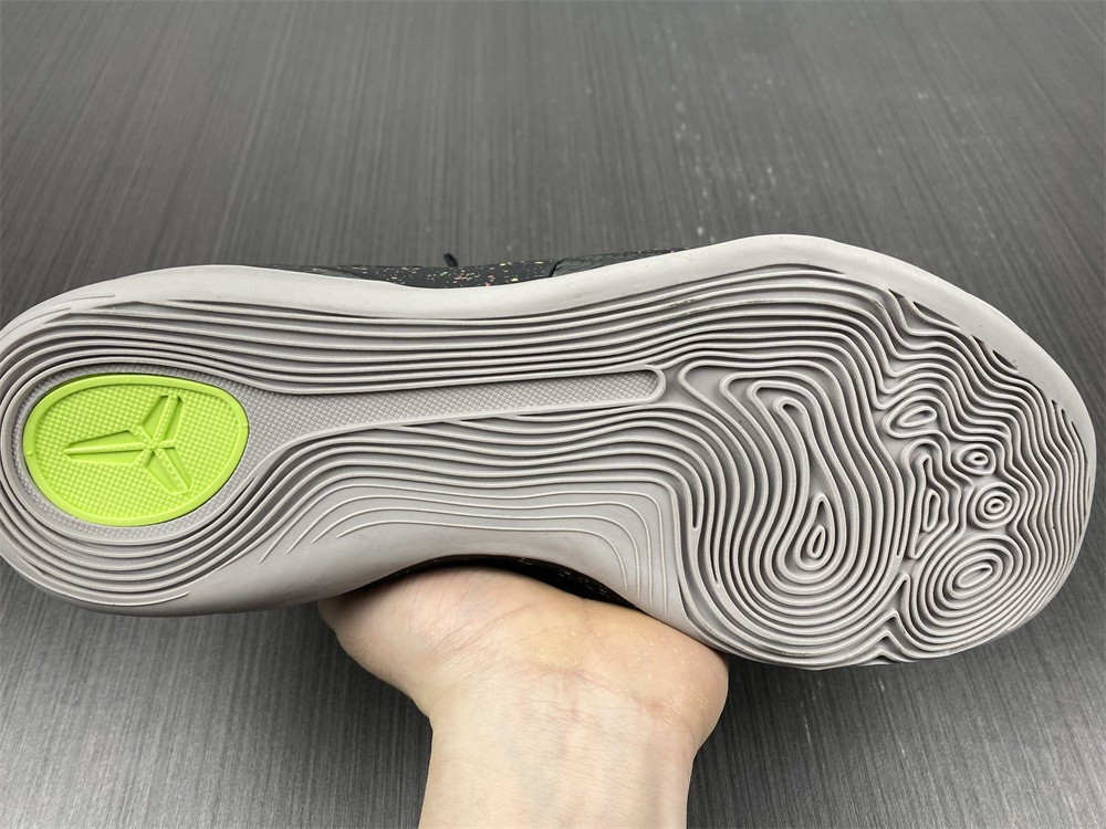 NIKE KOBE 9 “MASTERPIECE” 636602-001