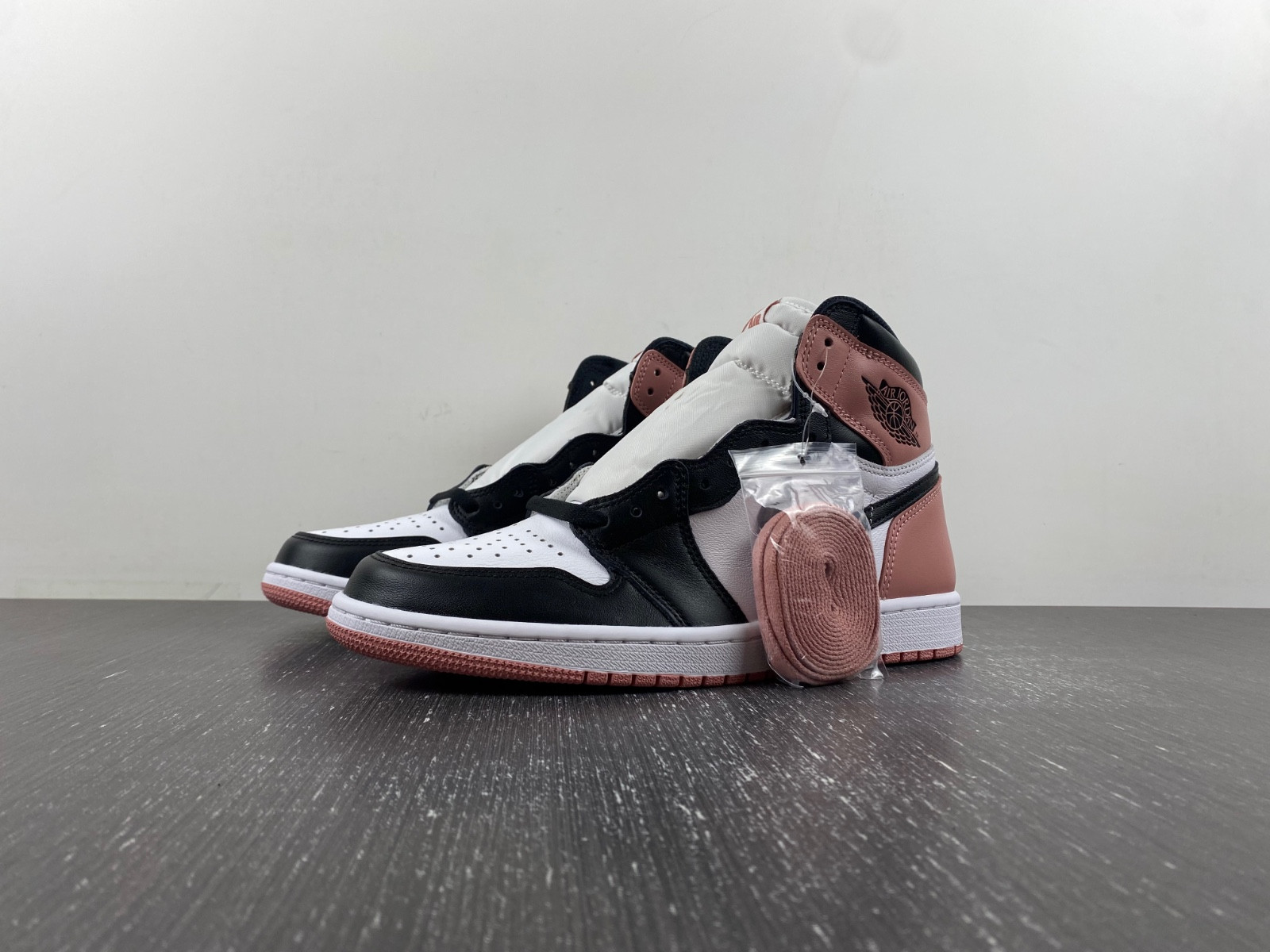 Jordan 1 Retro High Rust Pink 861428-101