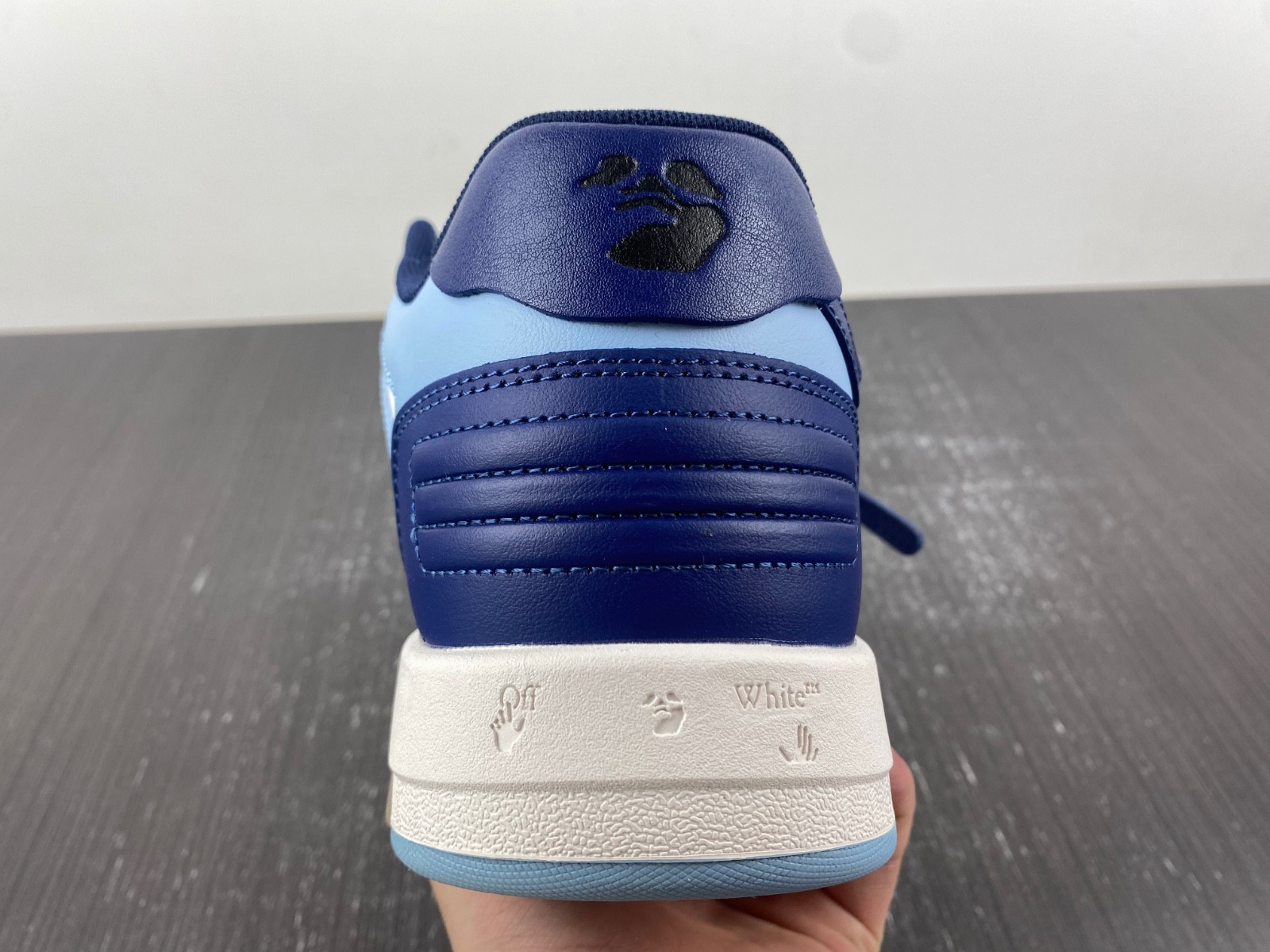 Off-White c/o Virgil Abloh