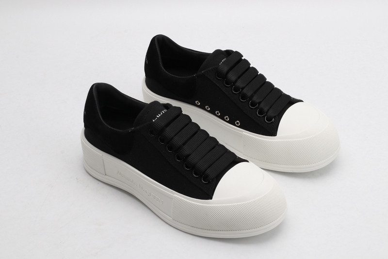 ALEXANDER MCQUEEN SNEAKER