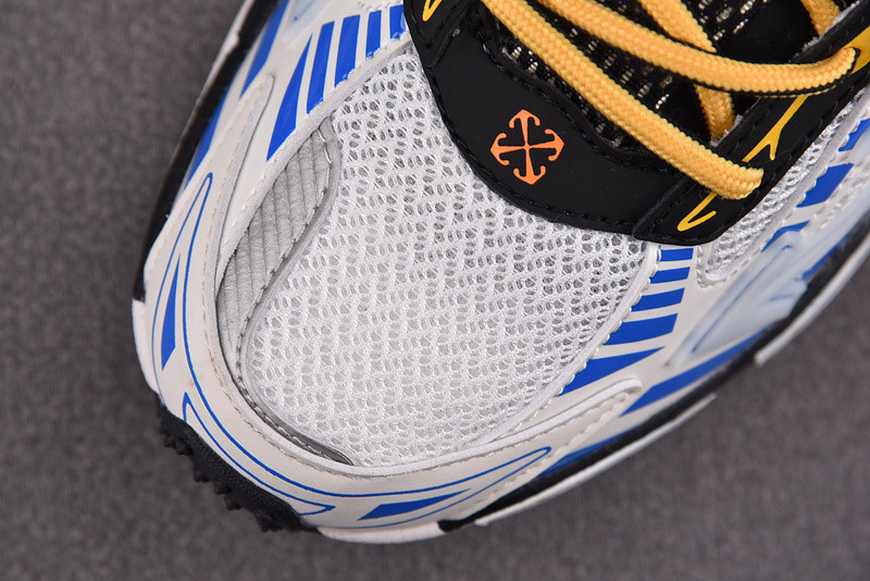 Off-White c/o Virgil Abloh