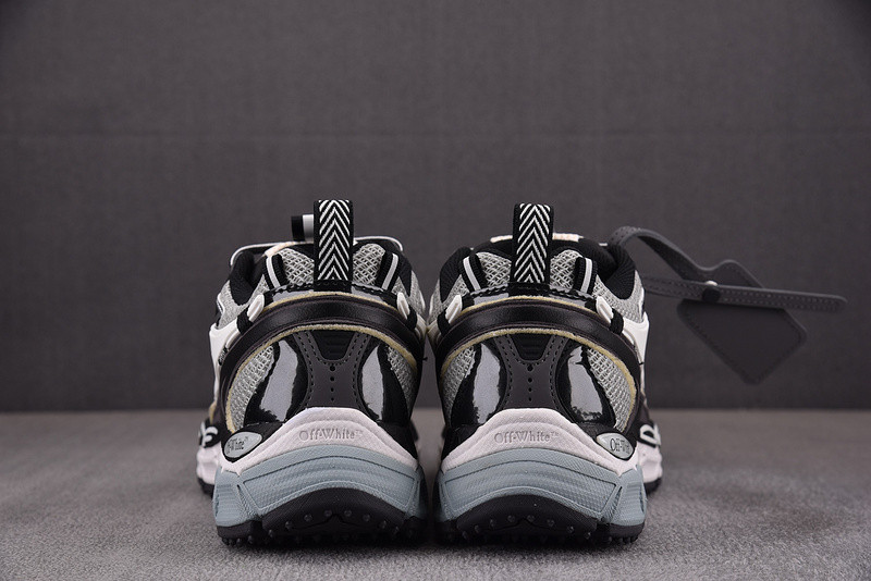 Off-White c/o Virgil Abloh