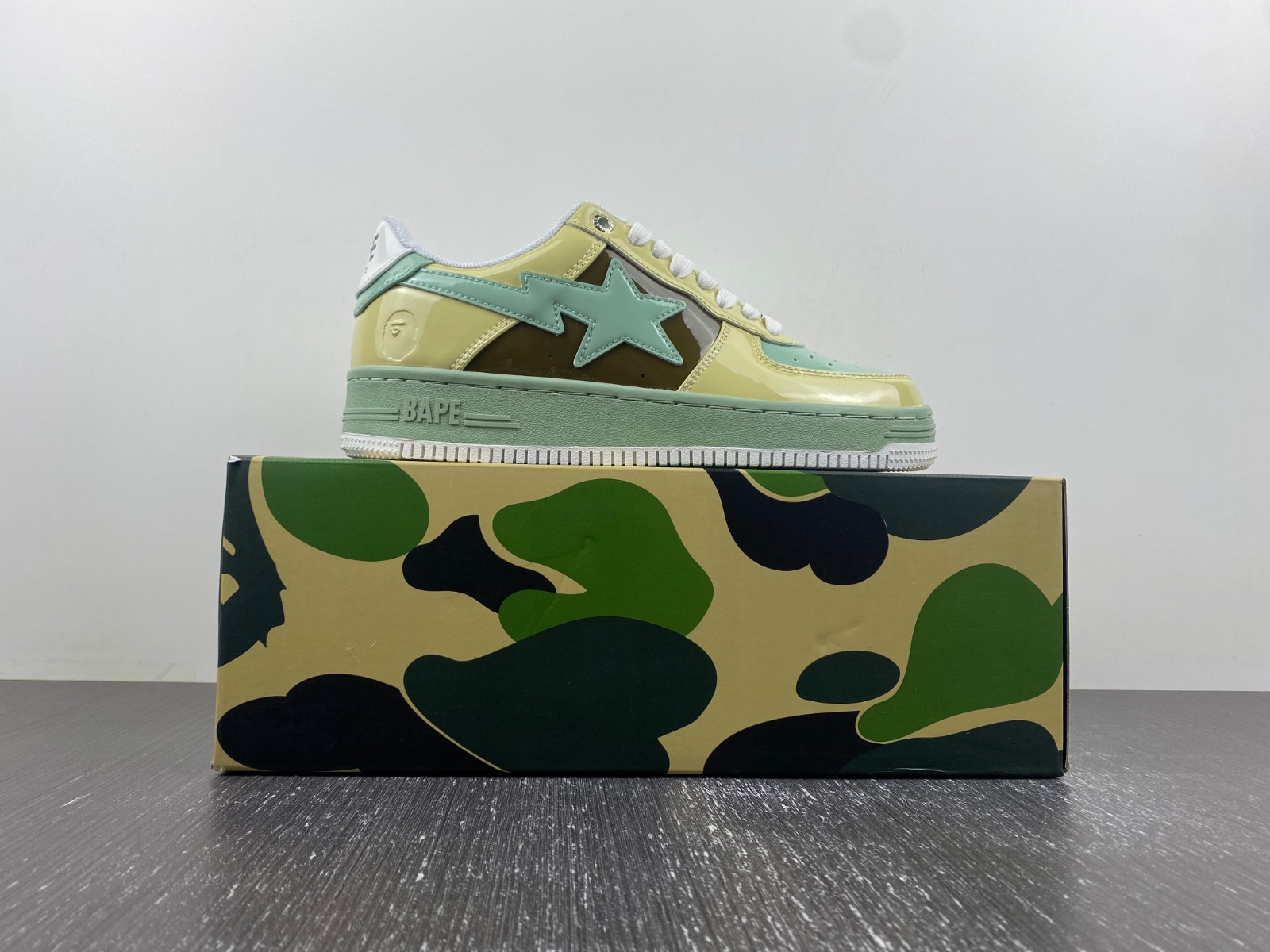 BAPE SNEAKERS