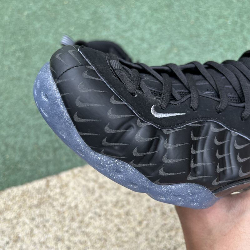 Nike Air Foamposite One QS CV0369-001