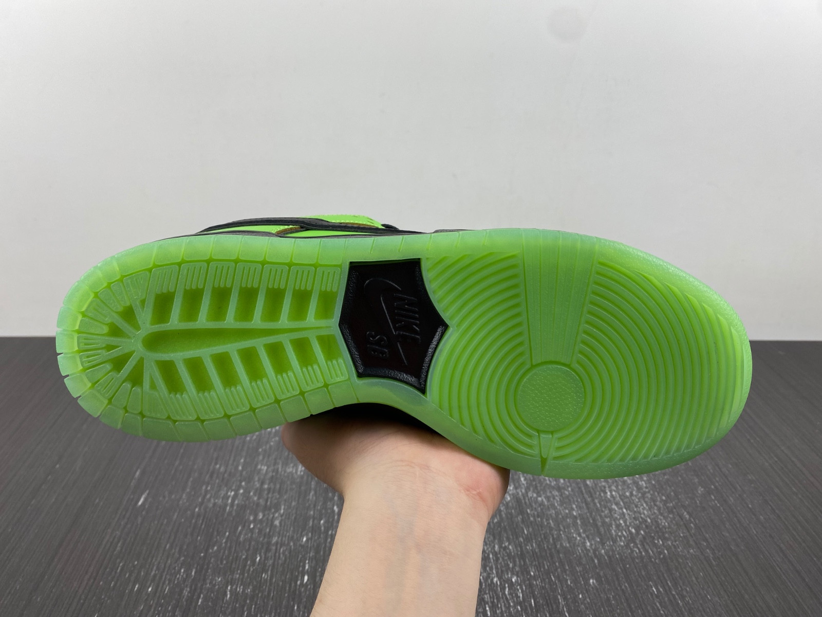 Powerpuff Girls Nike SB Dunk Low "Buttercup" FZ8319-300