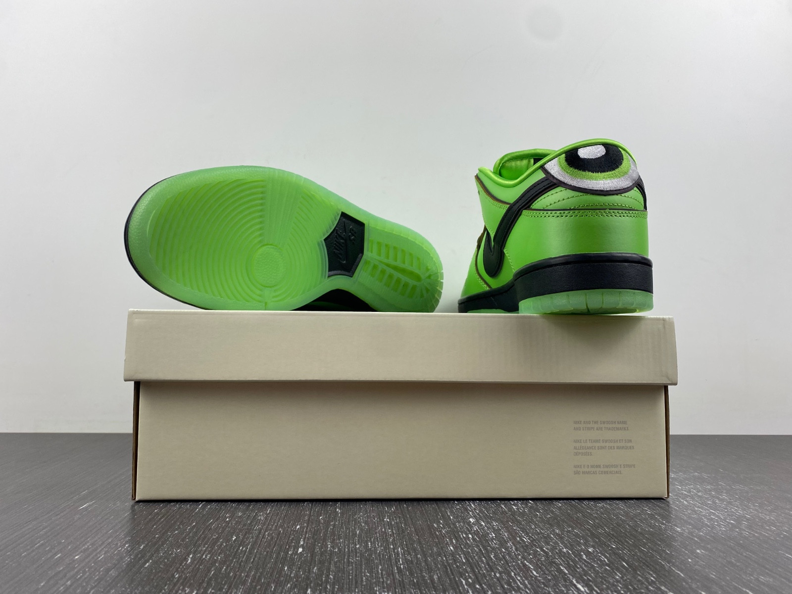 Powerpuff Girls Nike SB Dunk Low "Buttercup" FZ8319-300