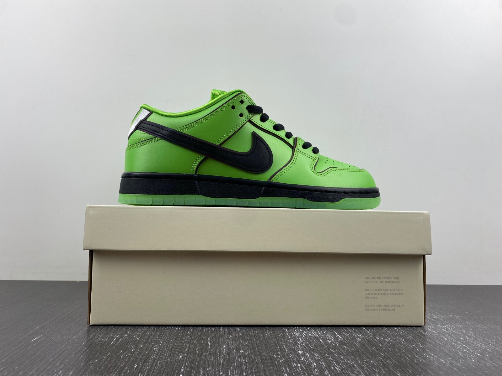 Powerpuff Girls Nike SB Dunk Low "Buttercup" FZ8319-300