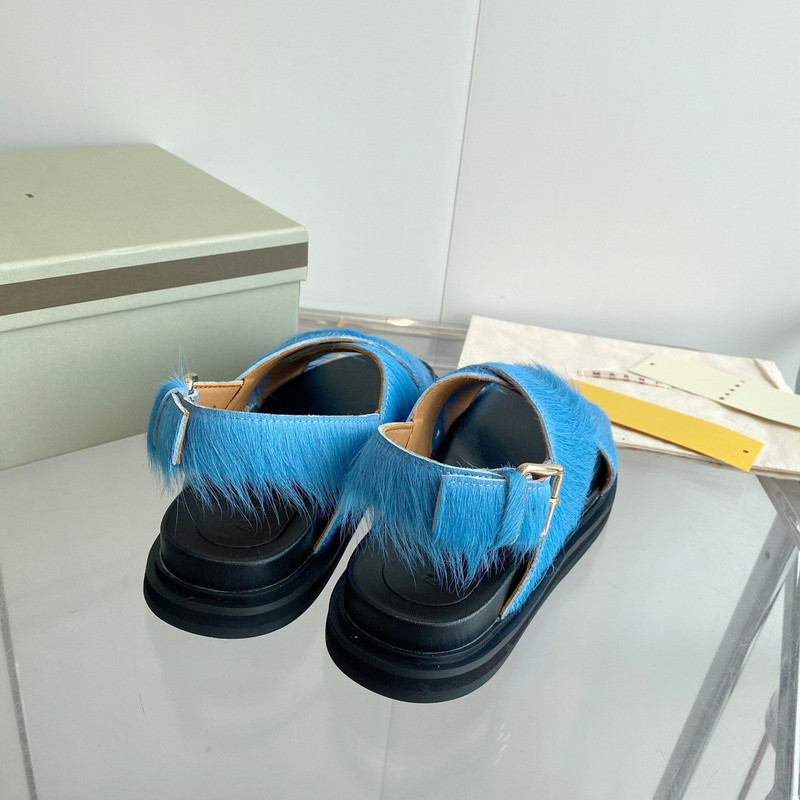 FUCHSIA LONG-HAIR CALFSKIN FUSSBETT