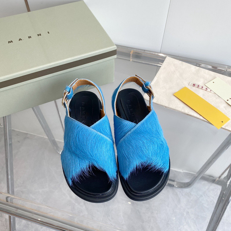 FUCHSIA LONG-HAIR CALFSKIN FUSSBETT