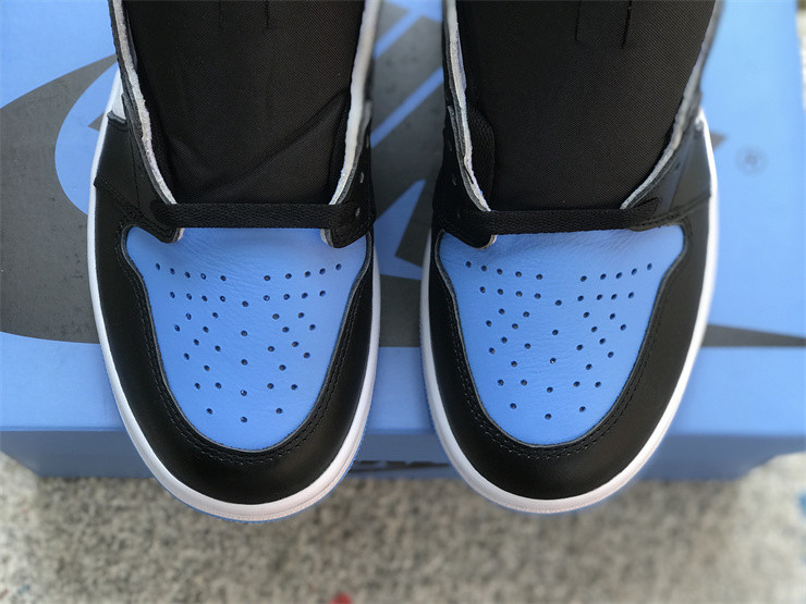 Air Jordan 1 High OG University Blue DZ5485-400