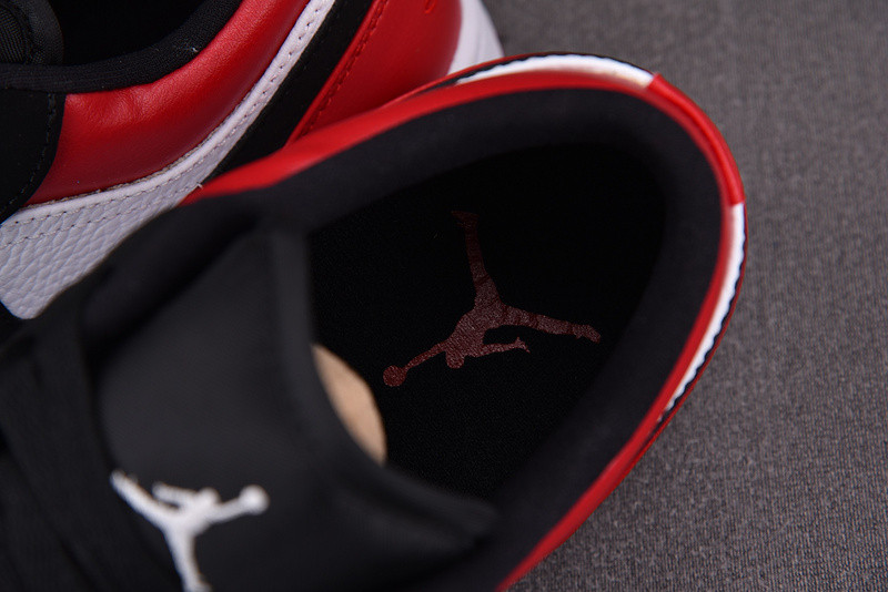 Air Jordan 1 Low“Black Toe” 553558-116