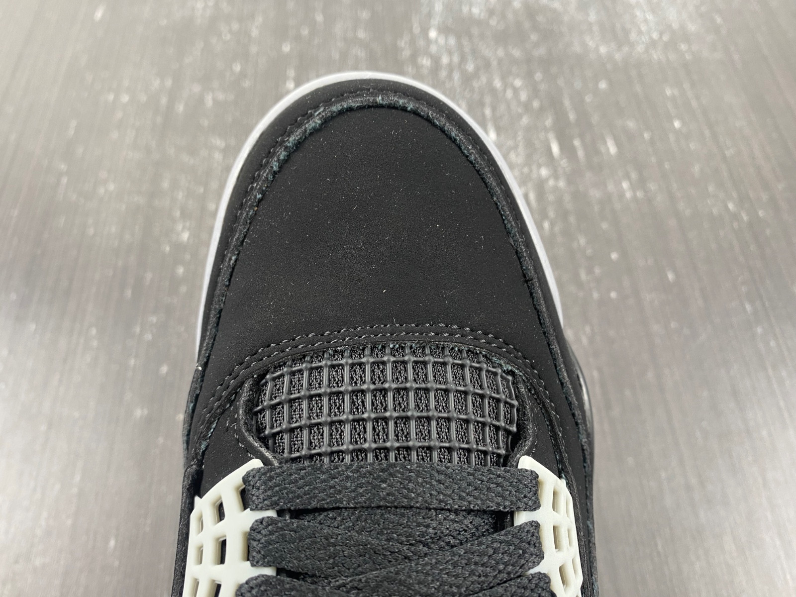 NIKE SB X R JORDAN 4 DR5415-060(This is not a classic model, the classic model is at the back!)