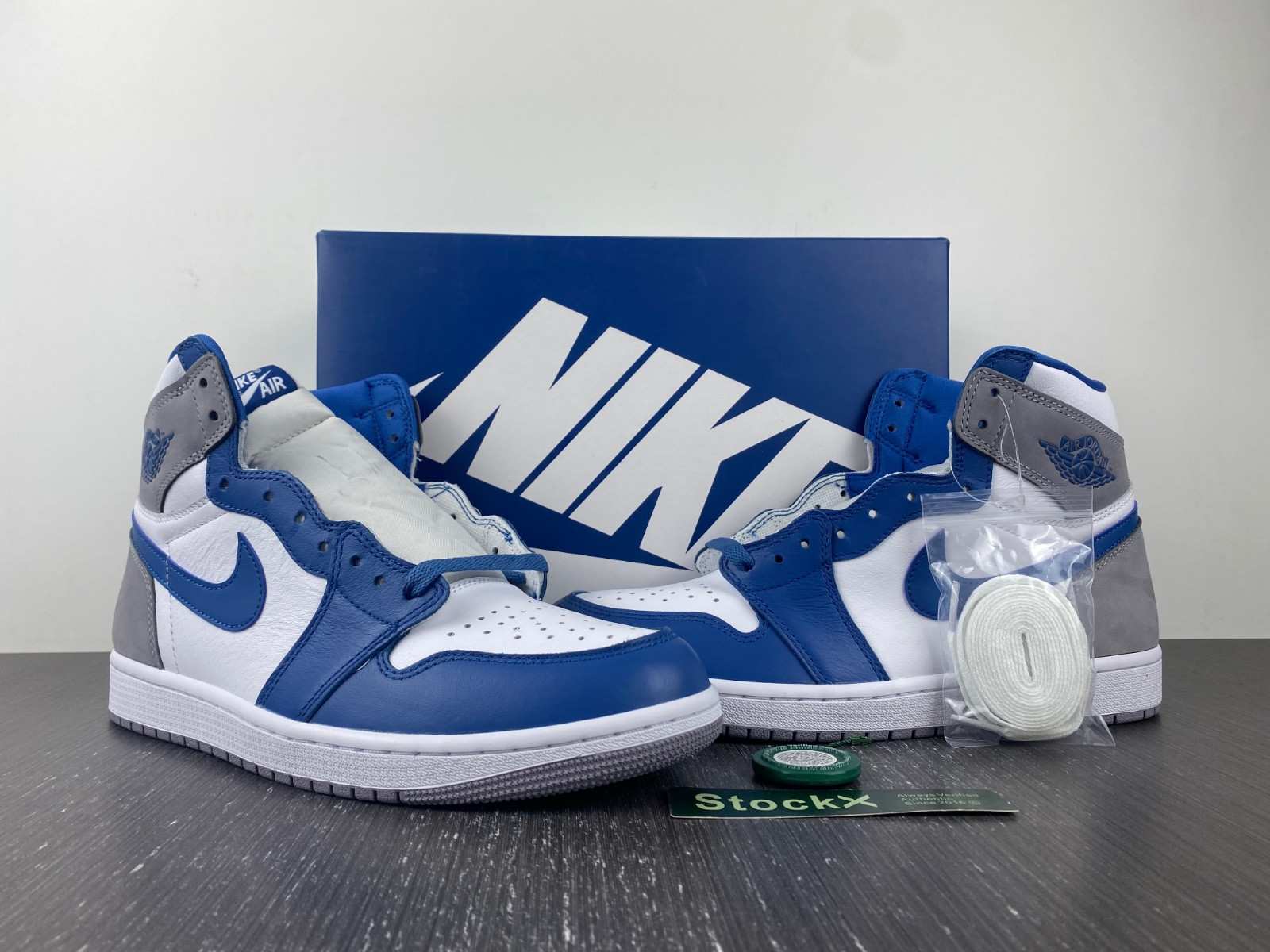 AIR JORDAN 1 RETRO HIGH OG "TRUE BLUE" DZ5485-410