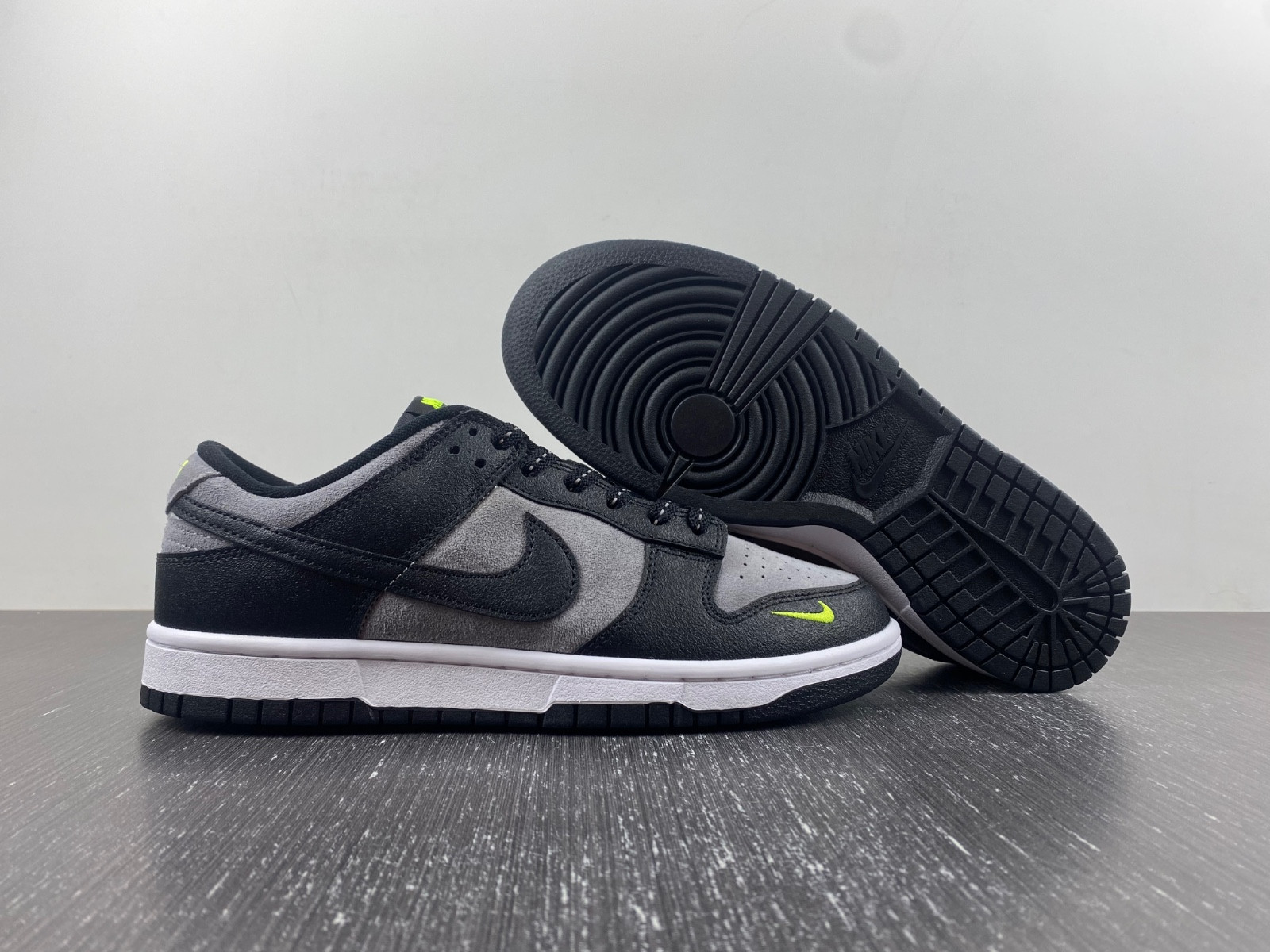 Nike Dunk Low "Black/Grey/Neon Green" FQ2205-001