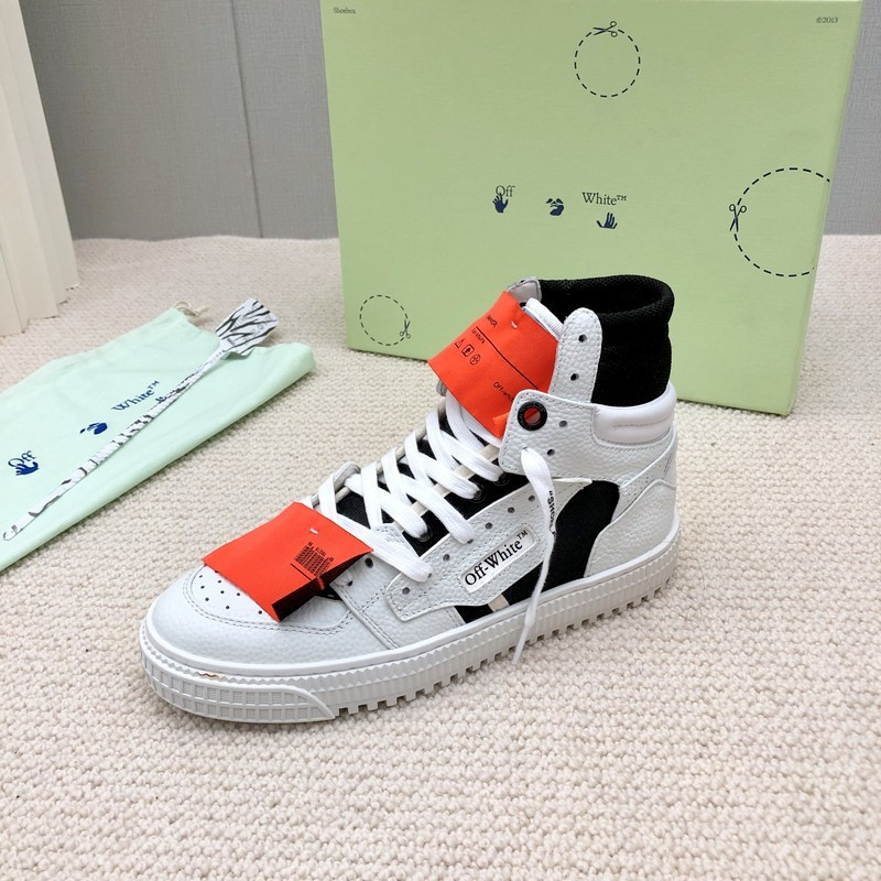 Off-White c/o Virgil Abloh