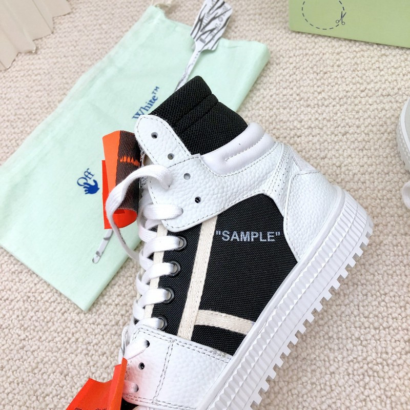 Off-White c/o Virgil Abloh