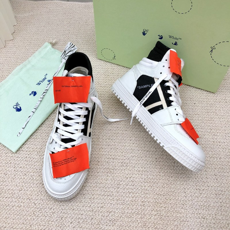 Off-White c/o Virgil Abloh