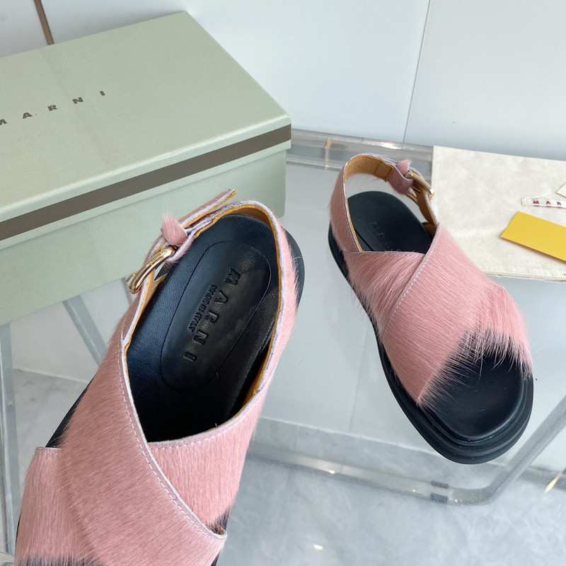 FUCHSIA LONG-HAIR CALFSKIN FUSSBETT