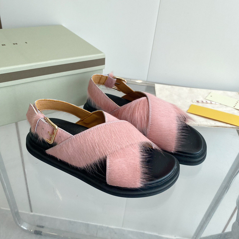 FUCHSIA LONG-HAIR CALFSKIN FUSSBETT