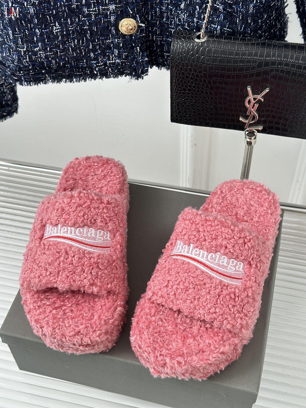 BALENCIAGA SLIDES