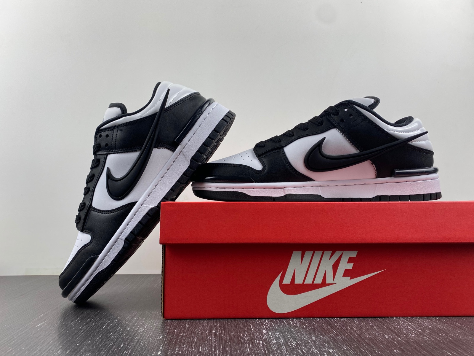 Nike Dunk Low Twist WMNS Panda DZ2794-001