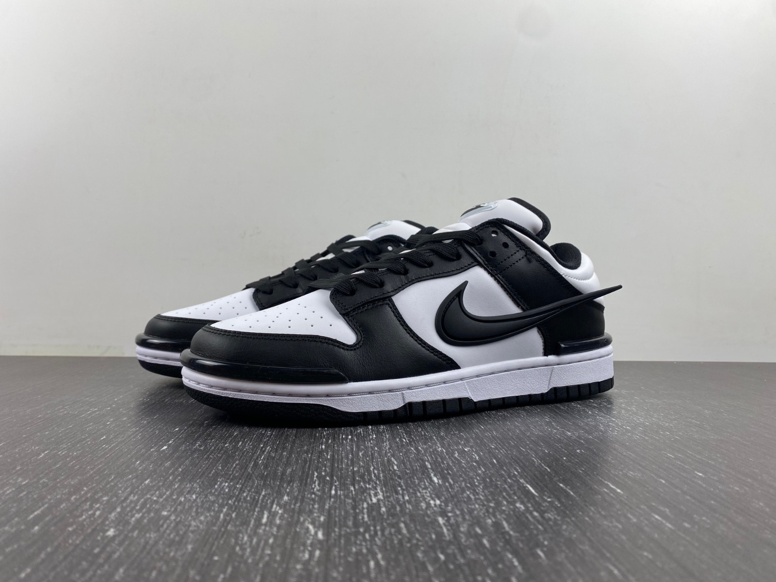 Nike Dunk Low Twist WMNS Panda DZ2794-001